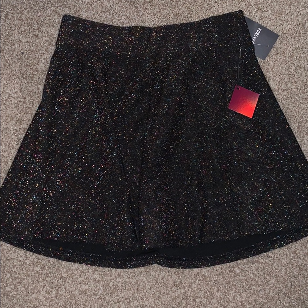 Mini skirt - Picture 3 of 3